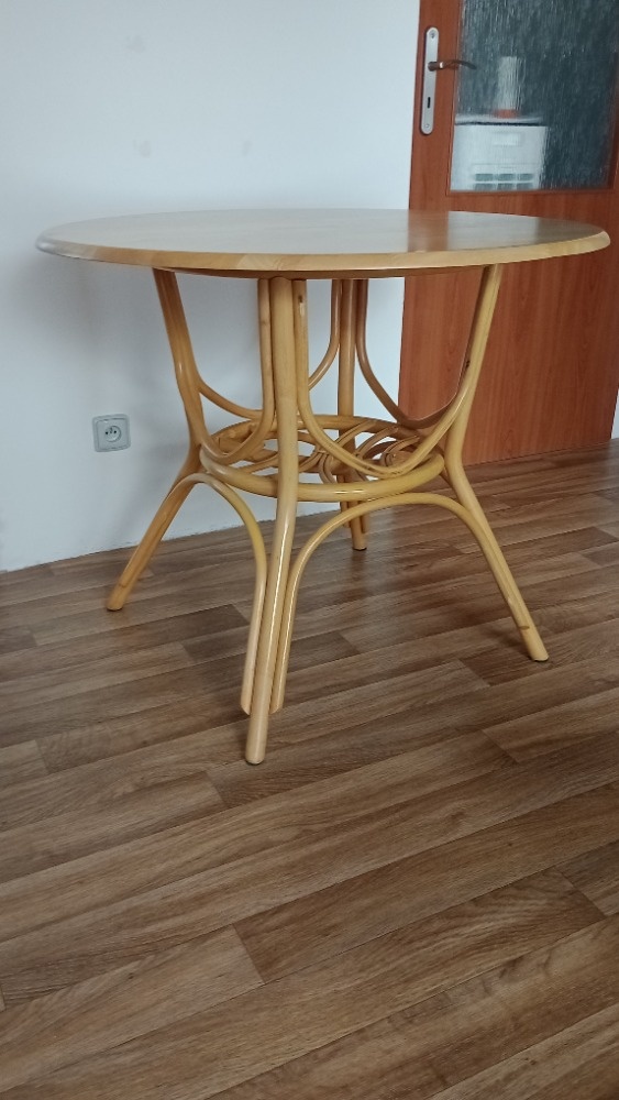Ratanový stůl a 2 židle - 5