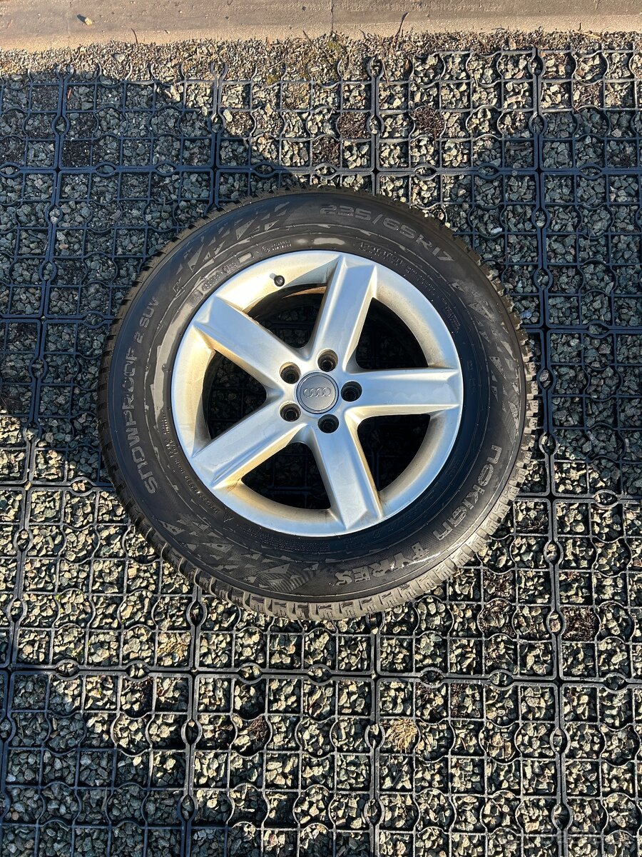 Audi Kola 235/65 R17 - 5