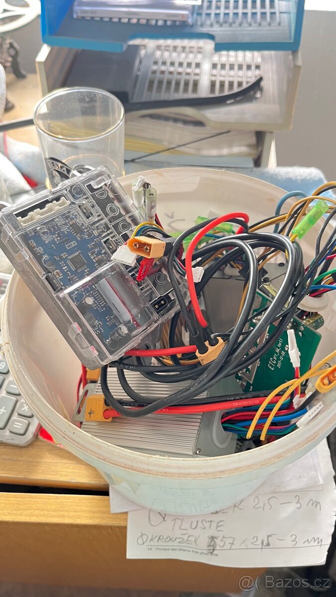 Koloběžk archos dva kusy + hromadu dílů - 5