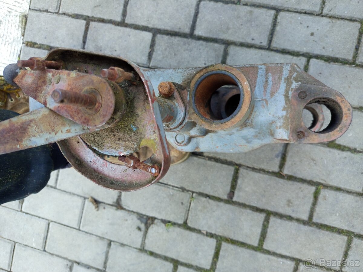 Víko hydrauliky Zetor - 5