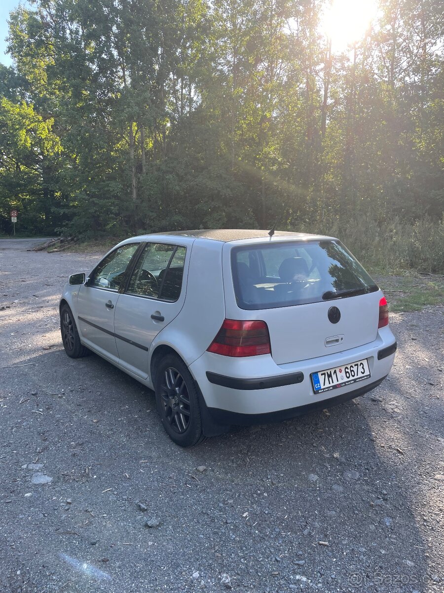 VW Golf 4 1.6 16V - 5