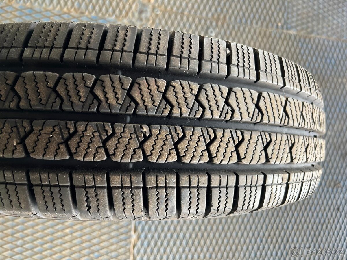 Prodam pneu mix 225/65 R16C - 195/75 R16C - 5