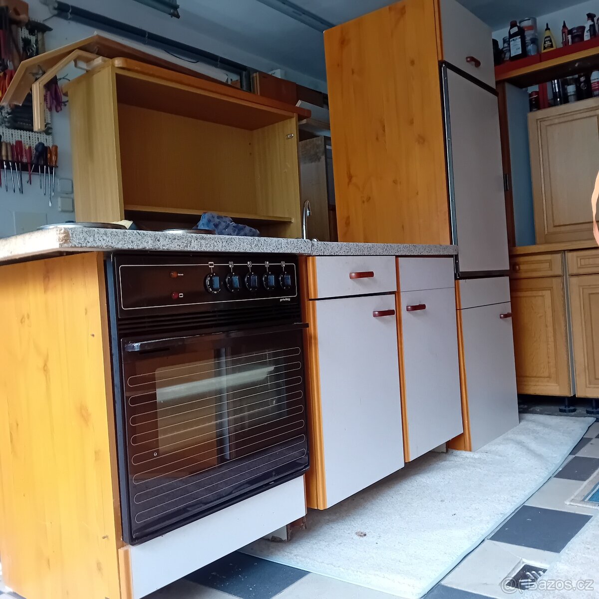 Kuchyňská linka se spotřebiči - 5