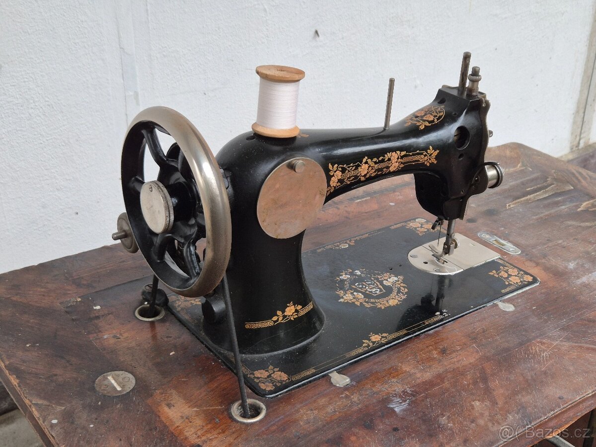 Starožitný šicí stroj - 5