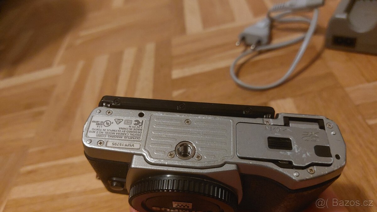 Olympus OM-D E-M10 tělo - 5