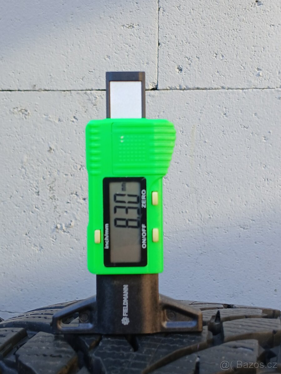 Zimní kola Dacia Duster Nokian 215/65/16 vzorek 8mm - 5