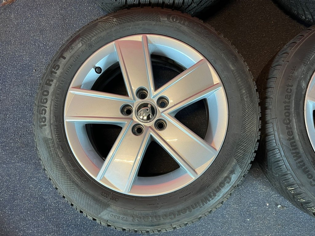 ALU disky 5x100 R15 Škoda 6Jx15H2 ET 38 se zimními pneu 185/ - 5