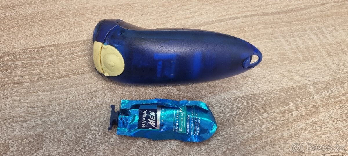 Holící strojek Philips + krém - 5