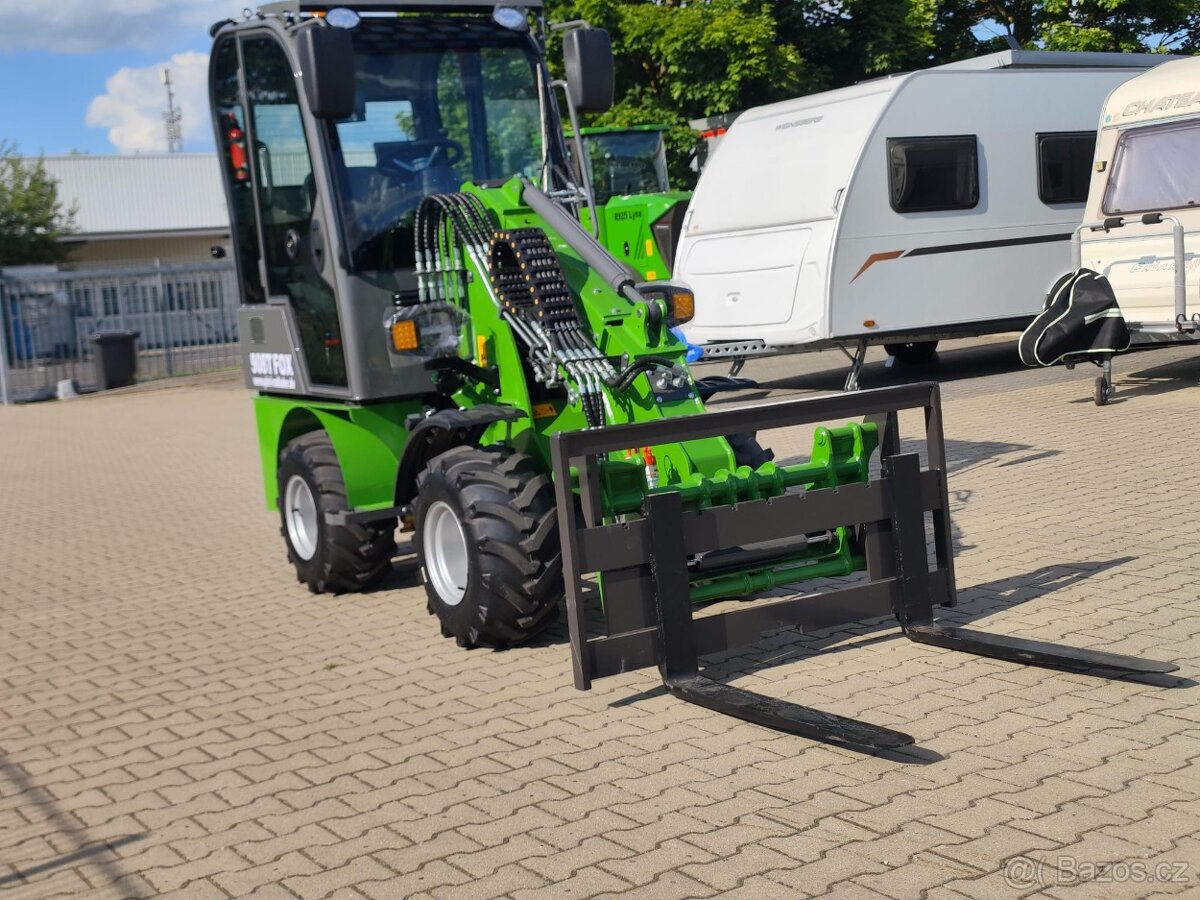 KOLESOVÝ NAKLADAČ 908T - 5