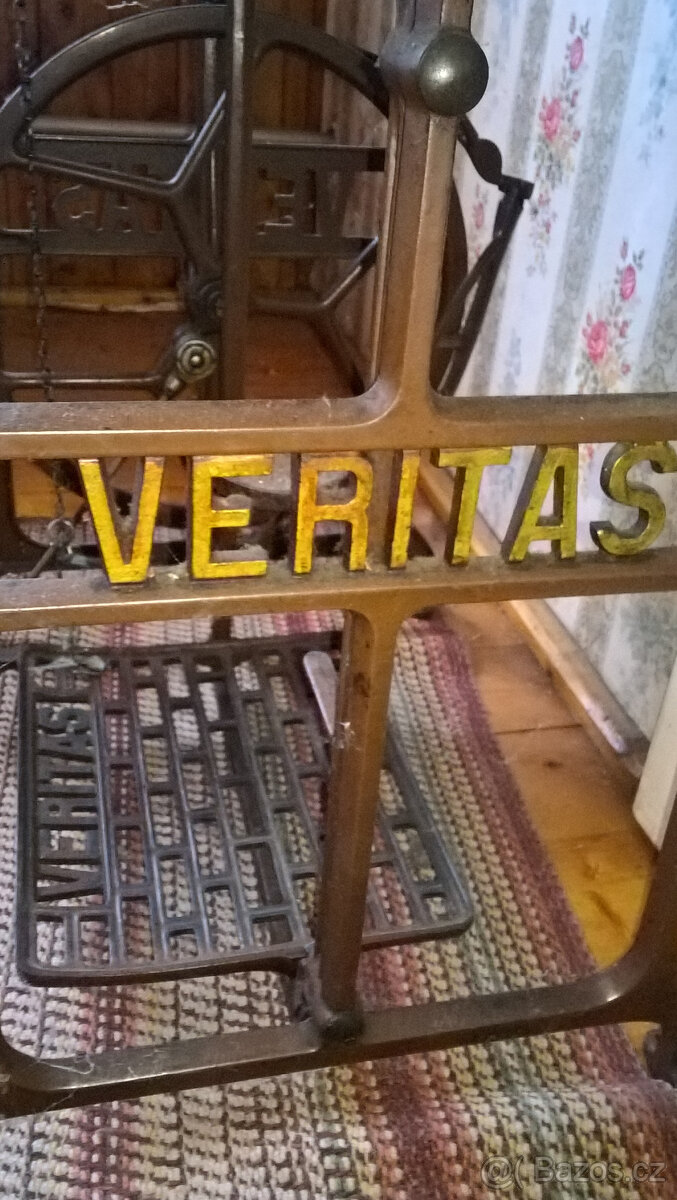 šicí stroj, náhradní díly, jehly, knoflíky - 5