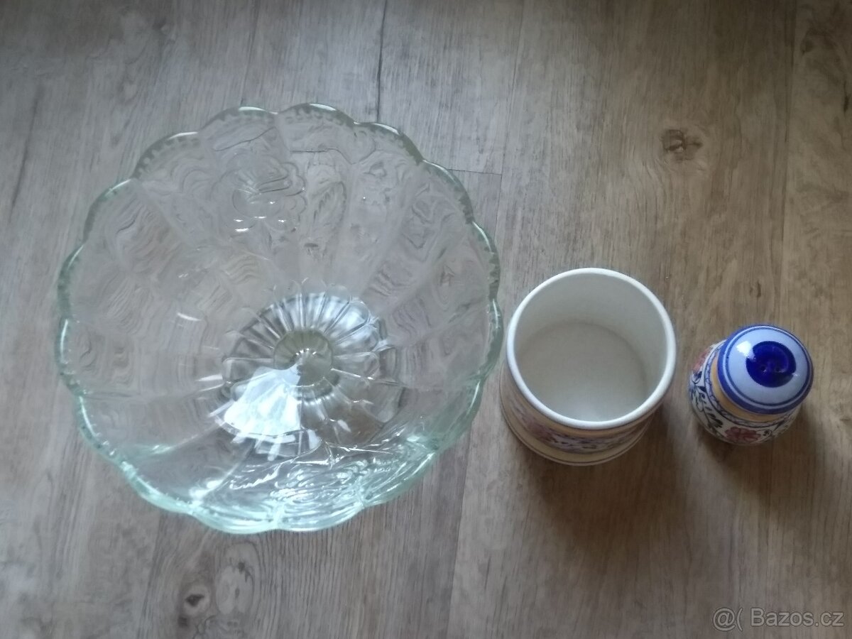 Mísa, dóza, slánka, hrnky, sklenice/ vše 300,- - 5