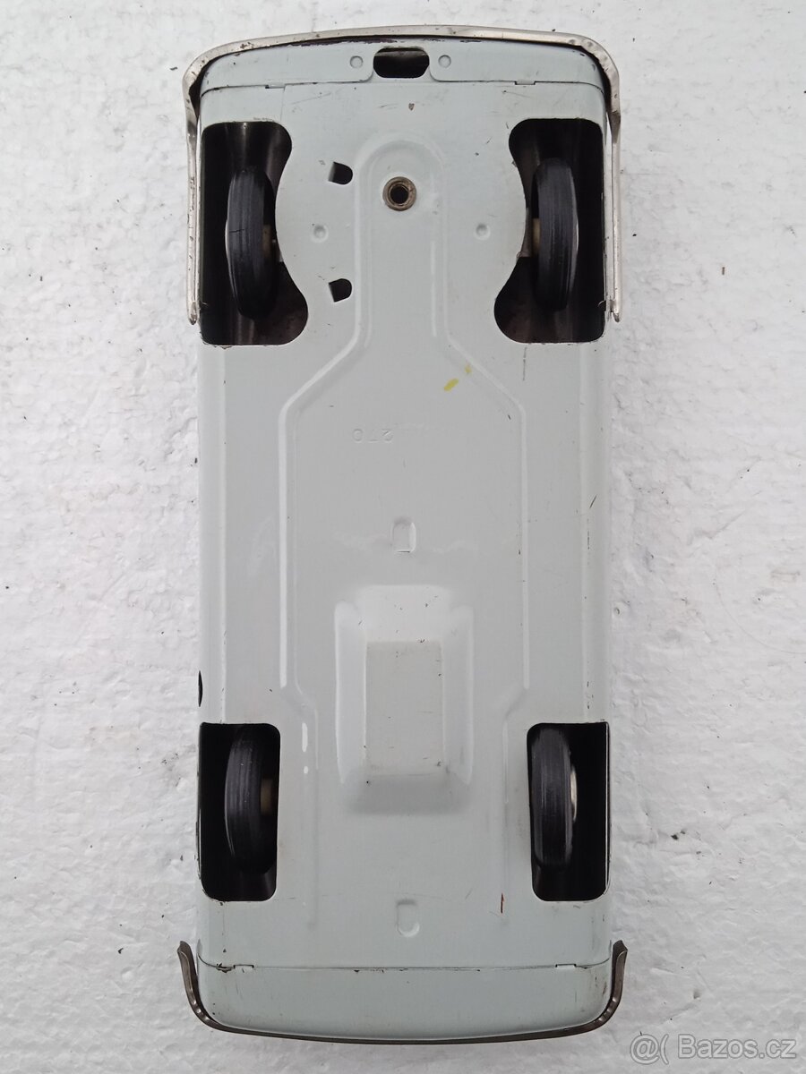 Tapo Luxus Omnia 270 na klíček Retro hračka - 5