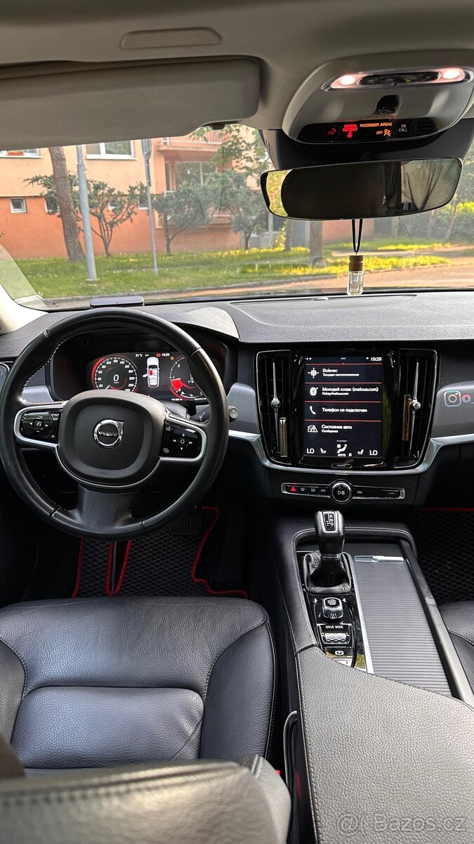Volvo V-90 - 5