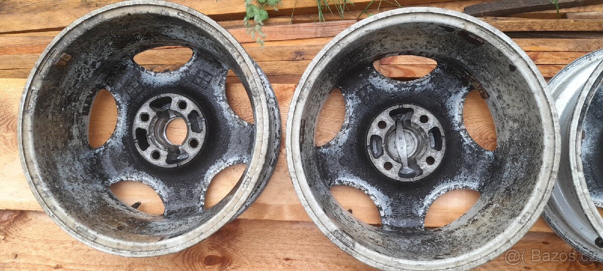 Elektrony na Renault - 5