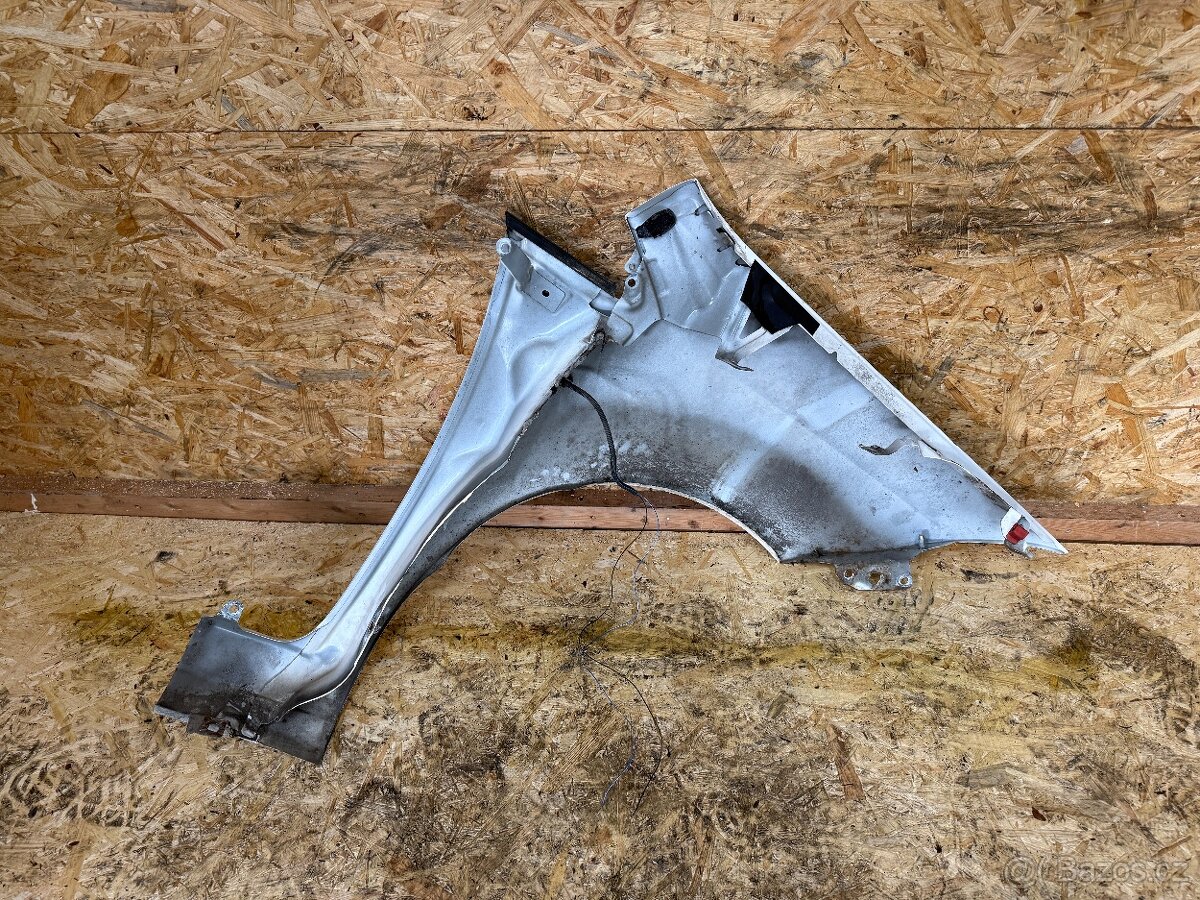 LEVÝ PŘEDNÍ BLATNÍK FIAT LINEA - 5