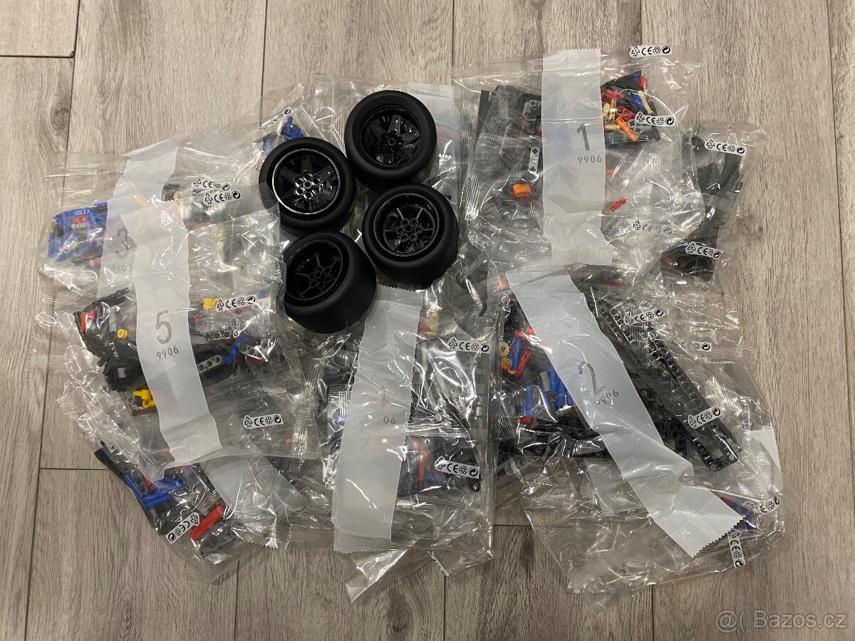 NOVÉ Mercedes AMG Petronas F1 Team - 1642ks kostek - 5