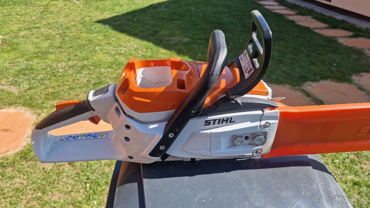 Stihl MSA 300C - 5