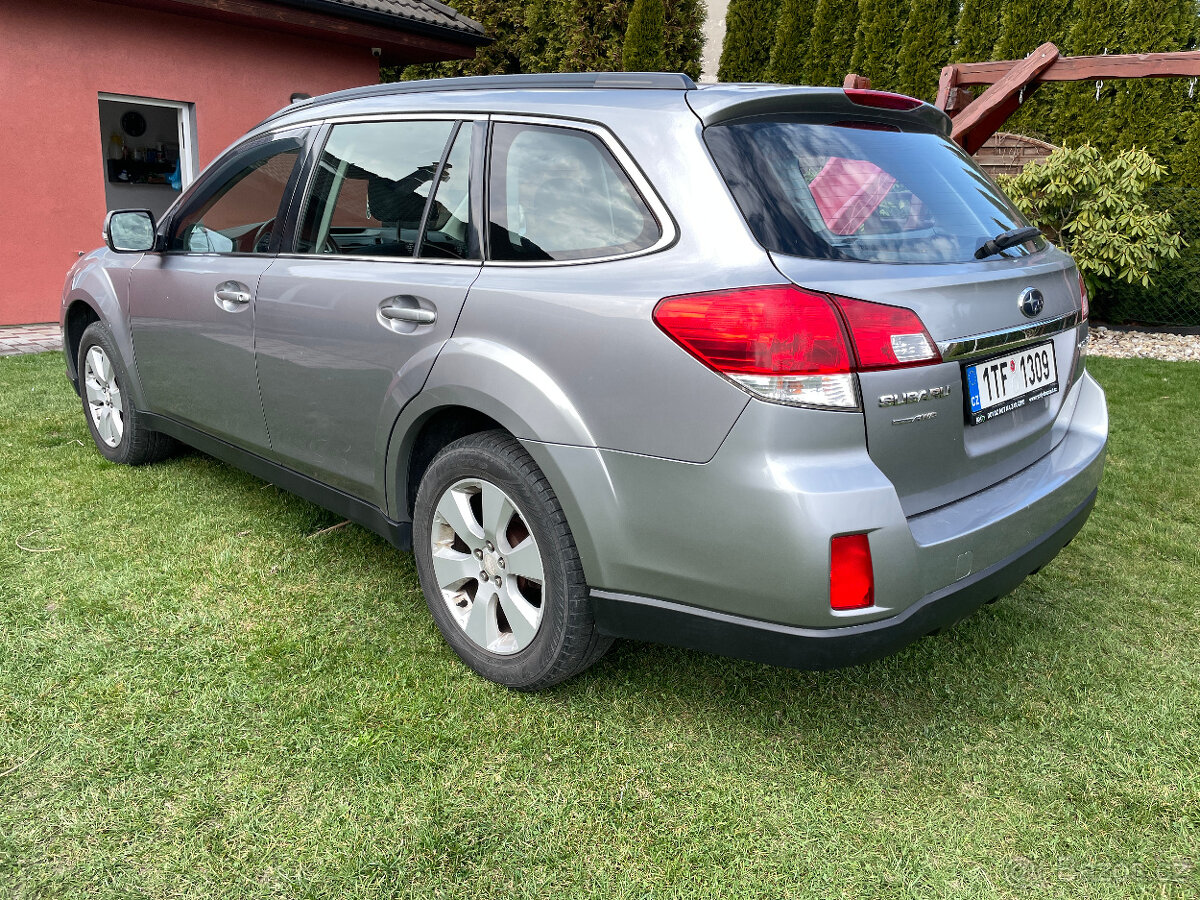 Subaru Outback 2.5I 4x4 automat benzín - 5