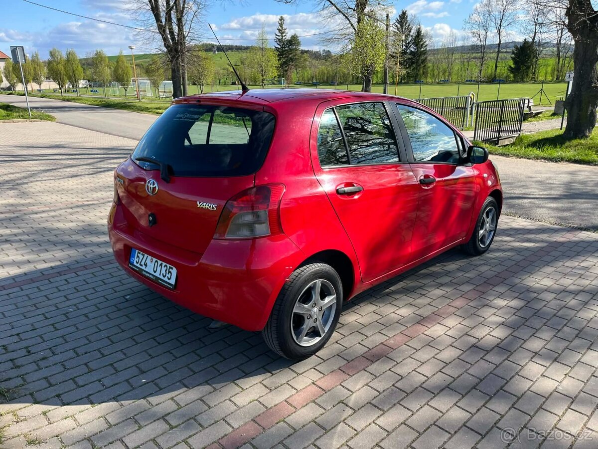 Toyota Yaris 1.0 VVT-i - 5