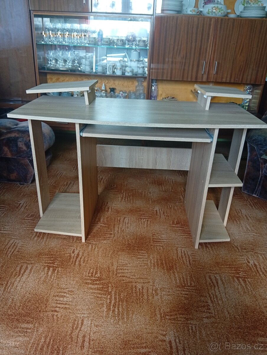 Počítačový stůl - 5