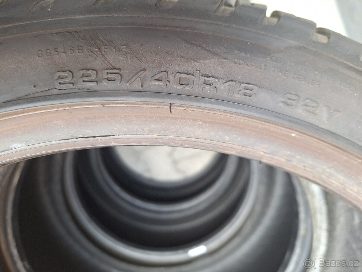 Prodám pneu 225/40/18 Goodyear celoroční - 5