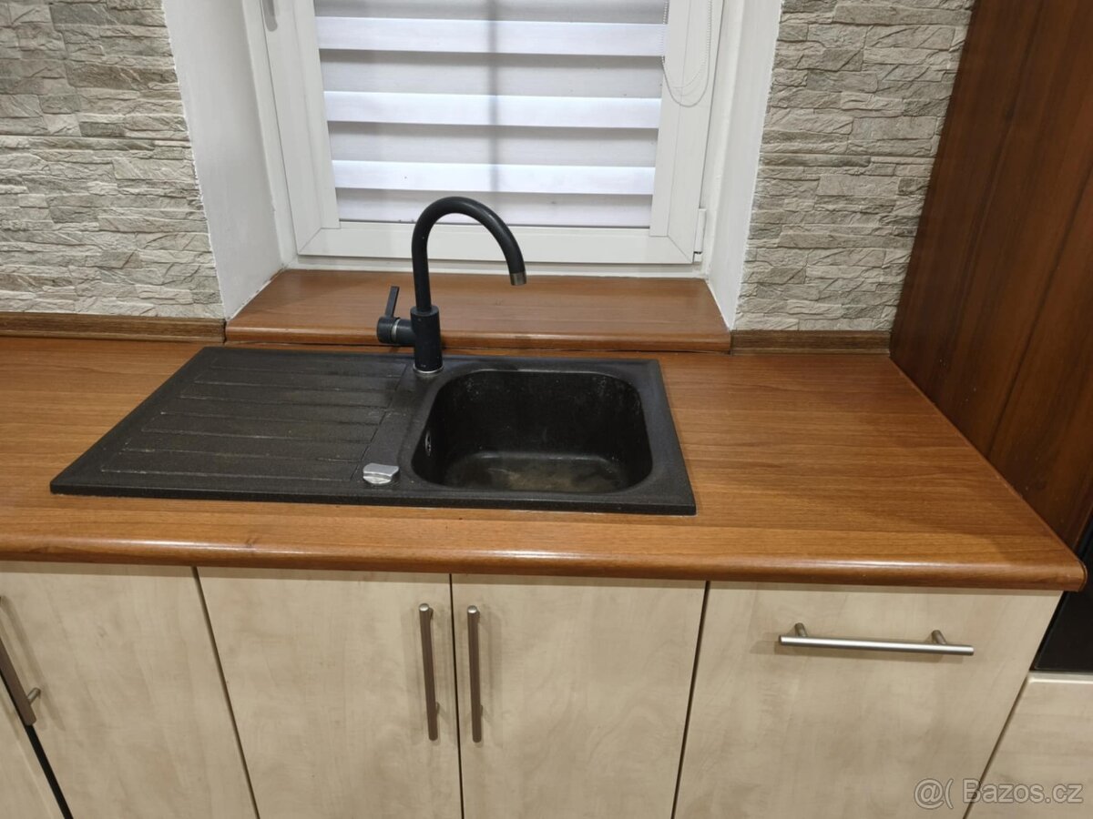 Kuchyňská linka se spotřebiči - 5