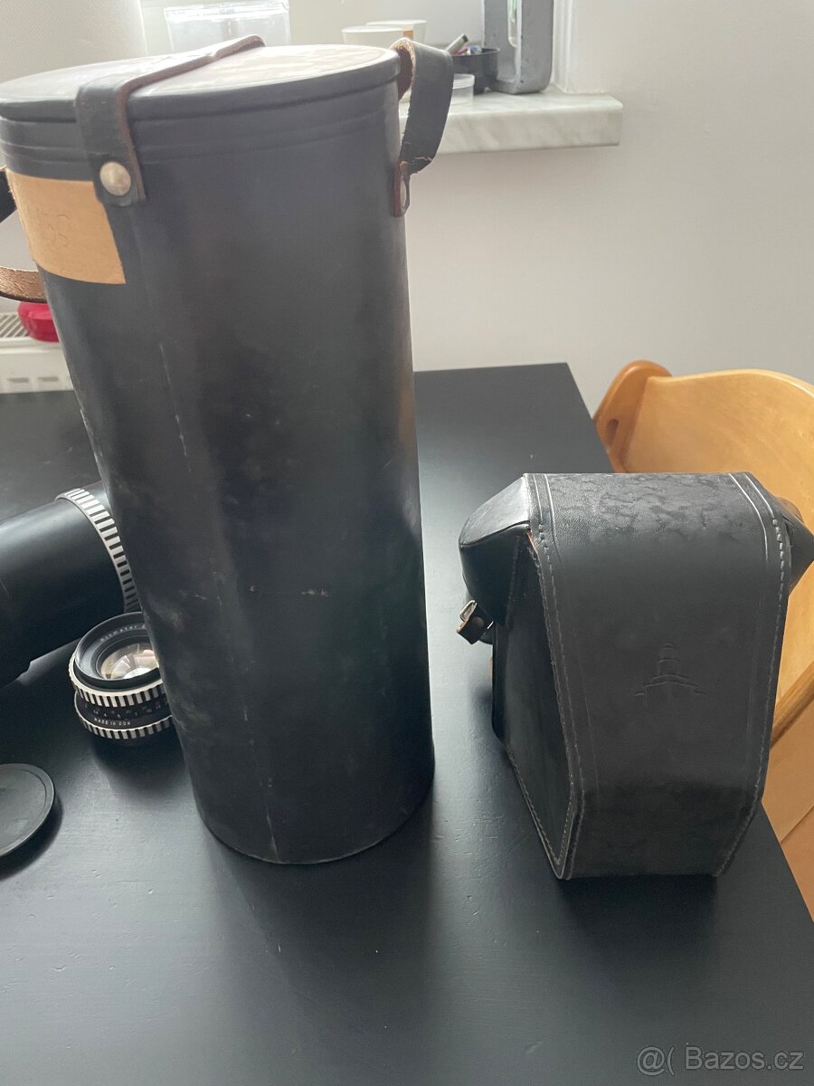 Pentacon six s příslušenstvím - 5