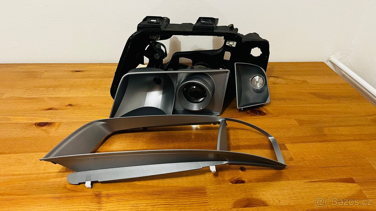 Audi A6 C5 - 4.2 V8 - světla - 5