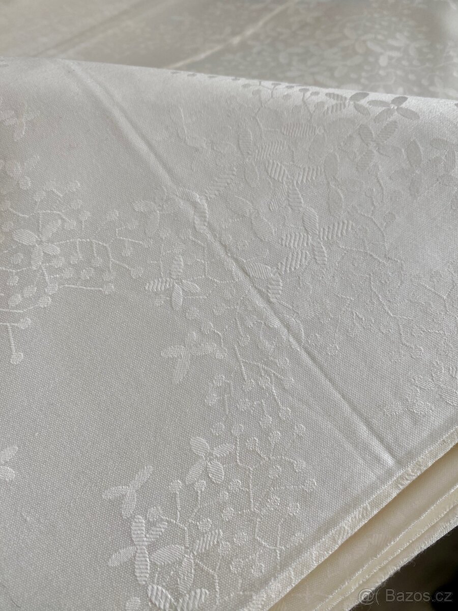 Látka metráž damašek - 5