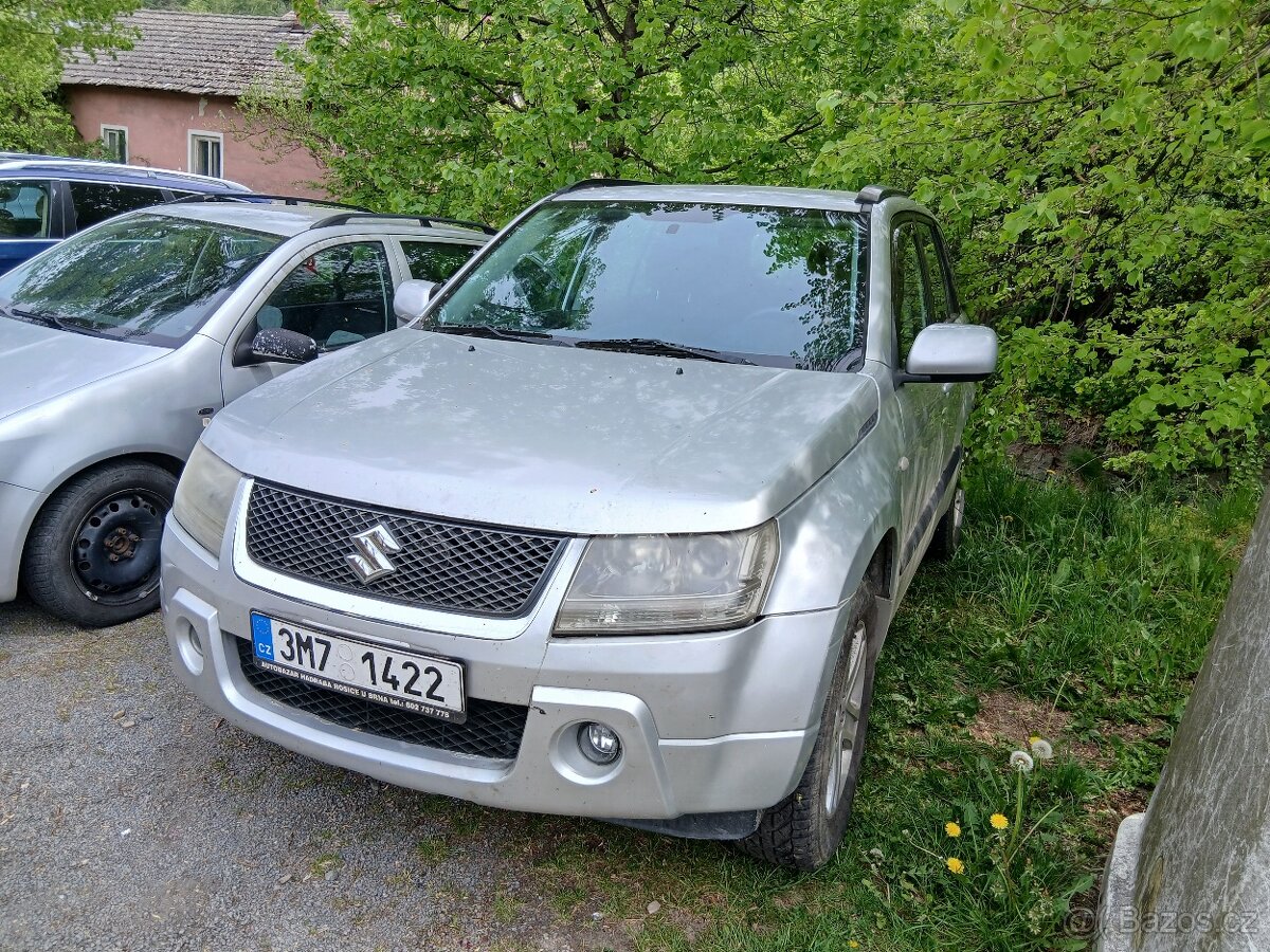 Suzuki Grand Vitara 2 2.0i 4x4, - 5