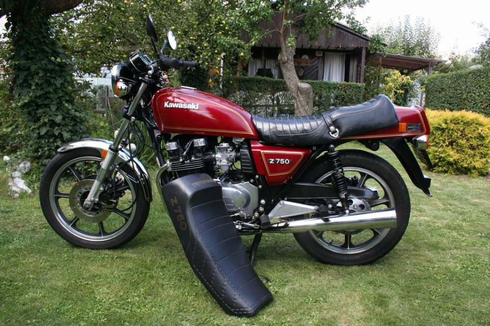 Prodám KAWASAKI 750 KZ E1 - 5