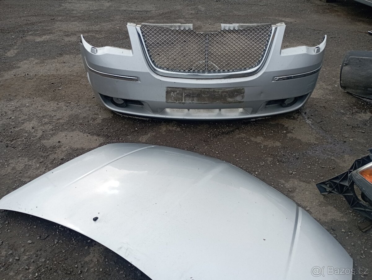 CHRYSLER GRAND VOYAGER V..PŘEDEK Z RV 2009 XENONY APOD. KO - 5