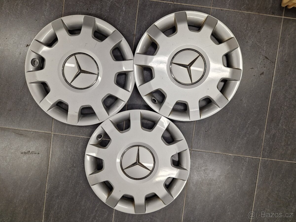 Puklice, kryty kol Mercedes 16" + 15" - 5