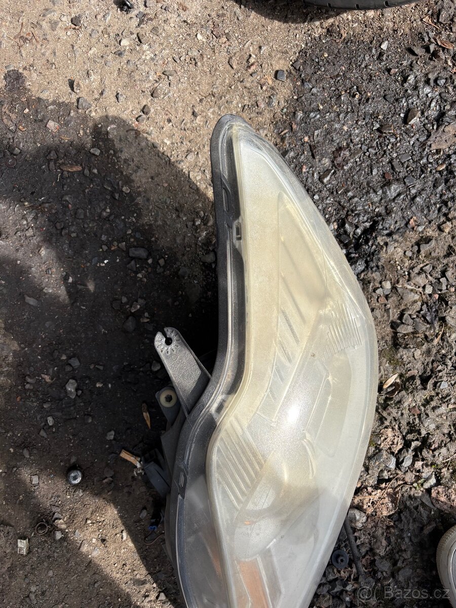 Přední světla Ford Focus 2010 mk2 - 5