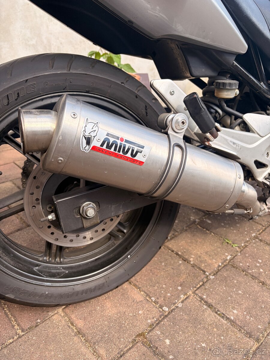 Honda CBF600N - 5