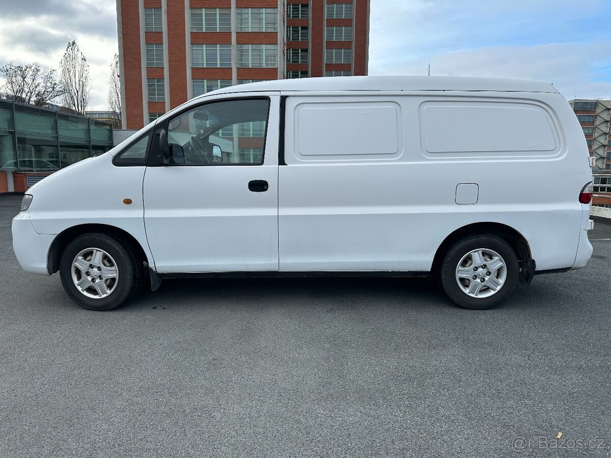 HYUNDAI H1 2.5 TDi 103kW / 3 místa / 197.000 KM / CENTRAL / - 5