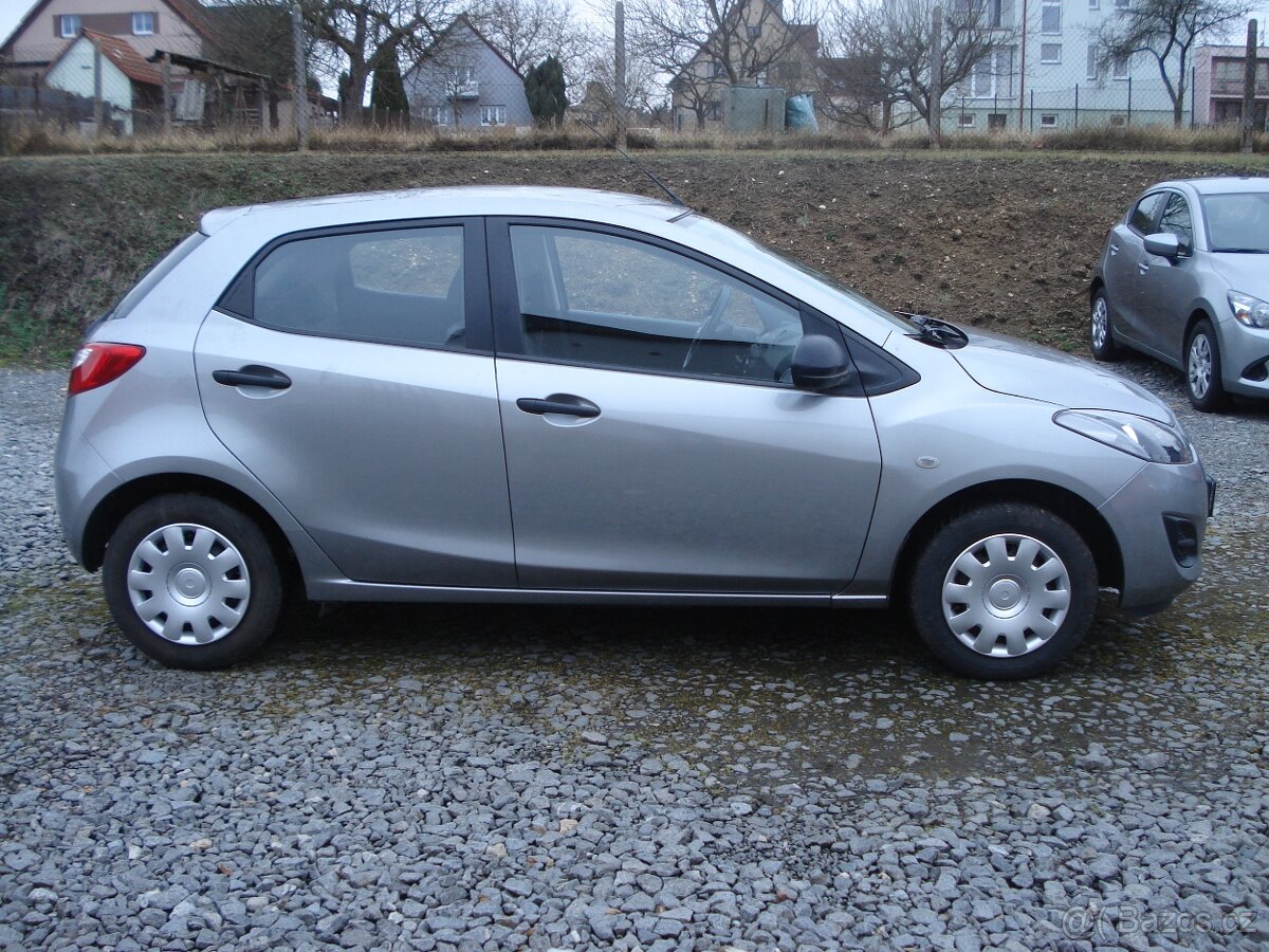 Mazda 2 1.3i CE - 5