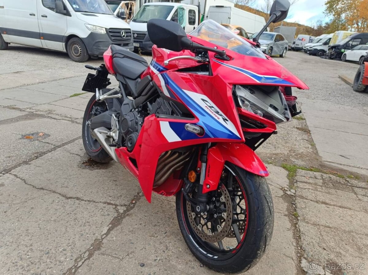 Honda CBR 650 RA - 5