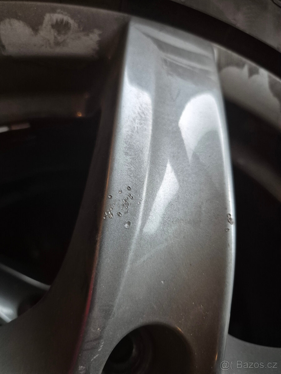 Letní kola Alutec 17" 235/55R17 - 5