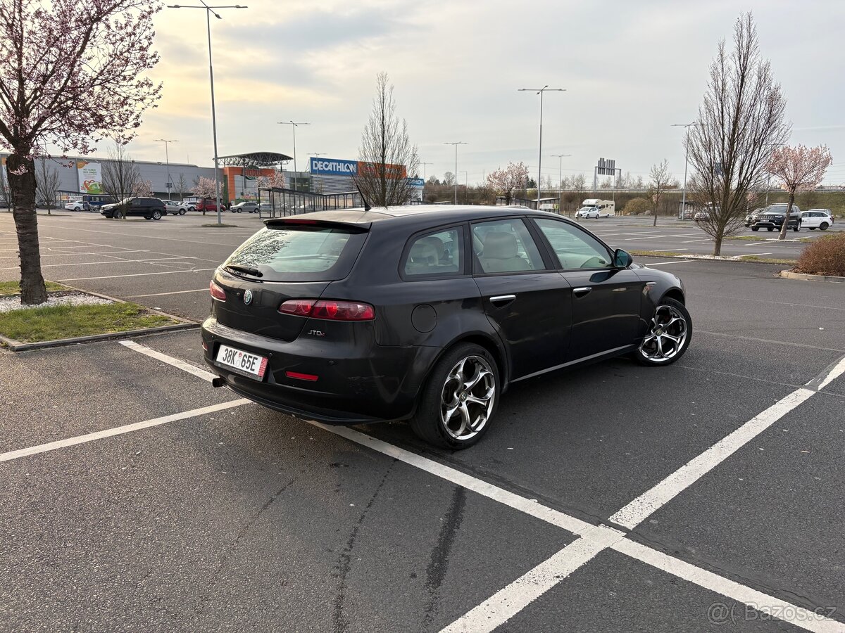 Alfa romeo 159 1.9 jtd 16v - 5