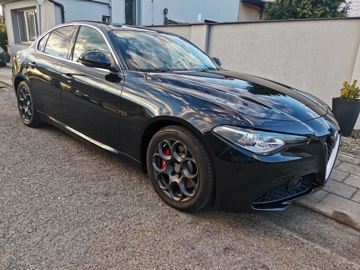 Alfa Romeo Giulia 2,0 turbo benzin - 5