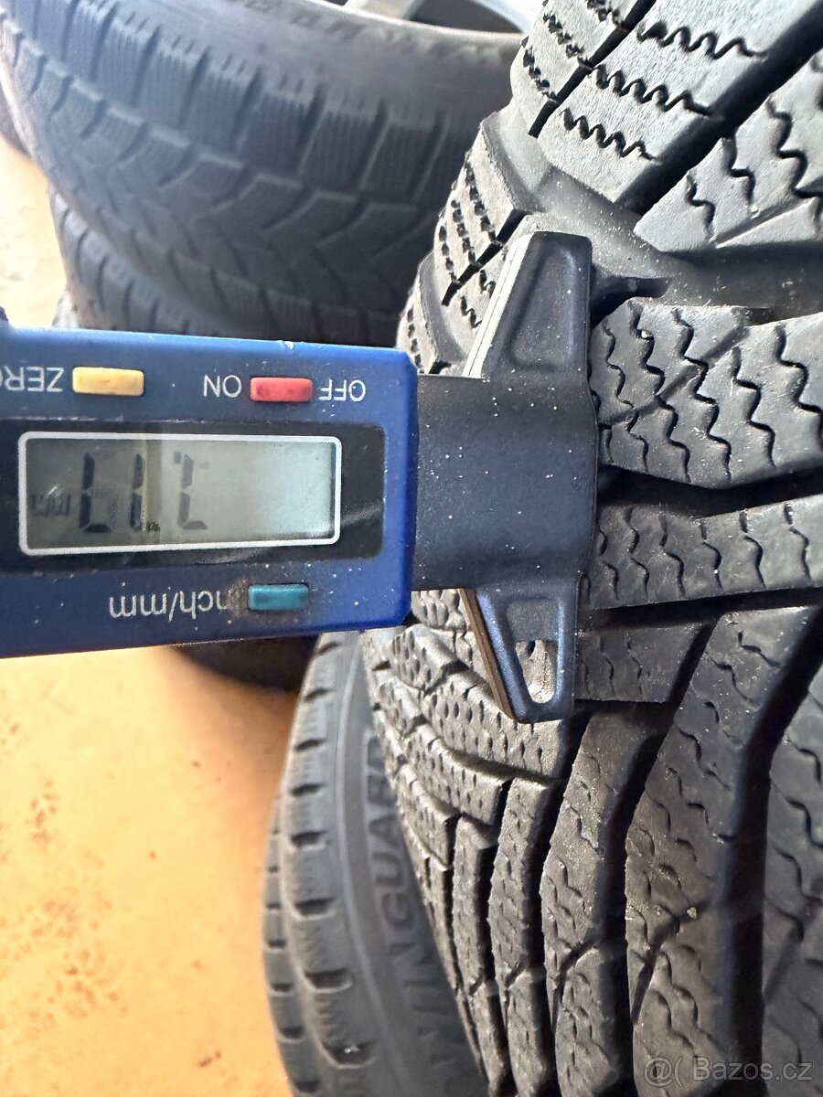 Zimní 235/60r18 Nexen - 5