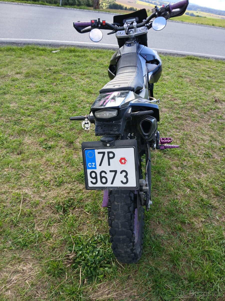 Aprilia rx 125 2019 Do 14.11 za 40 000 Kč