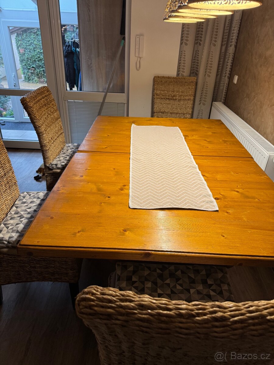Jídelní stůl - 5