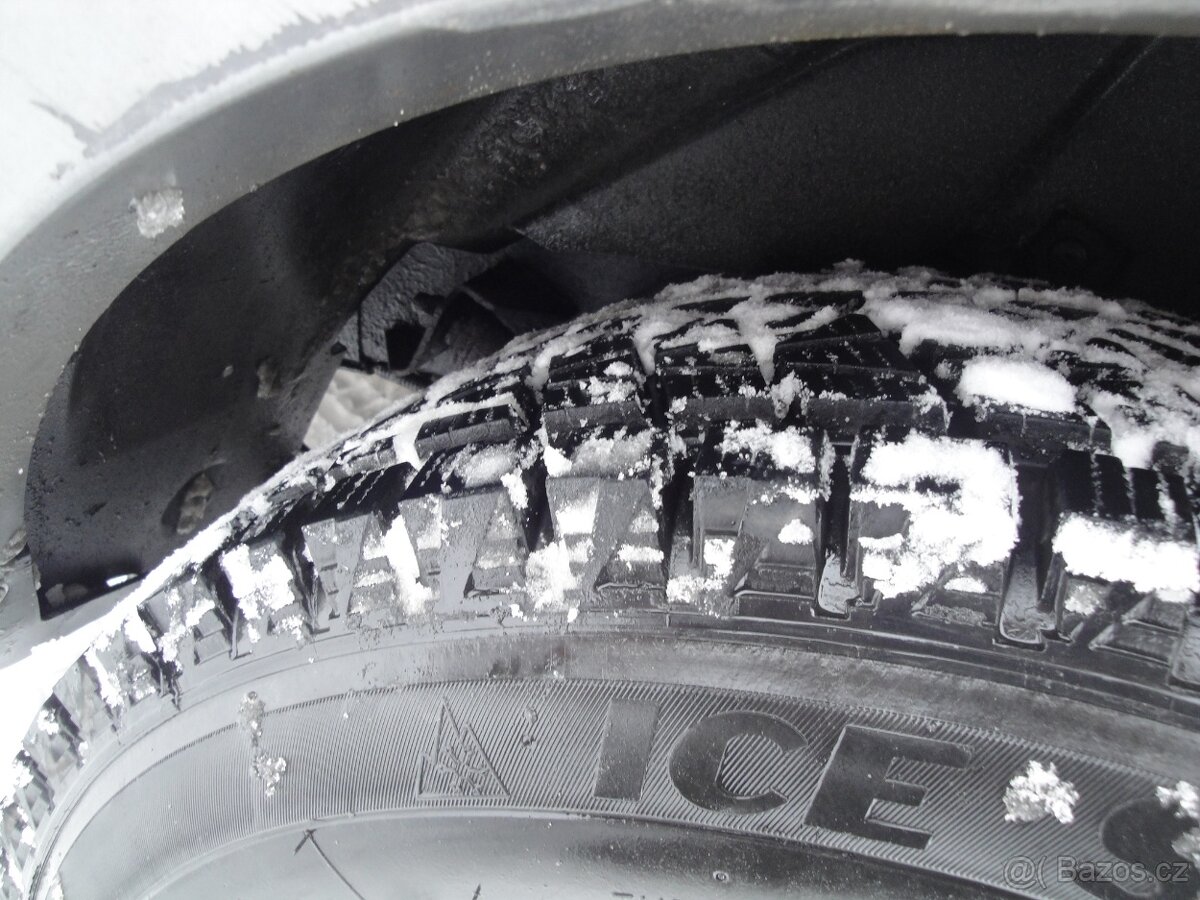 Prodám Kia Sorento 2.5,CRDi,4x4 automat - 5