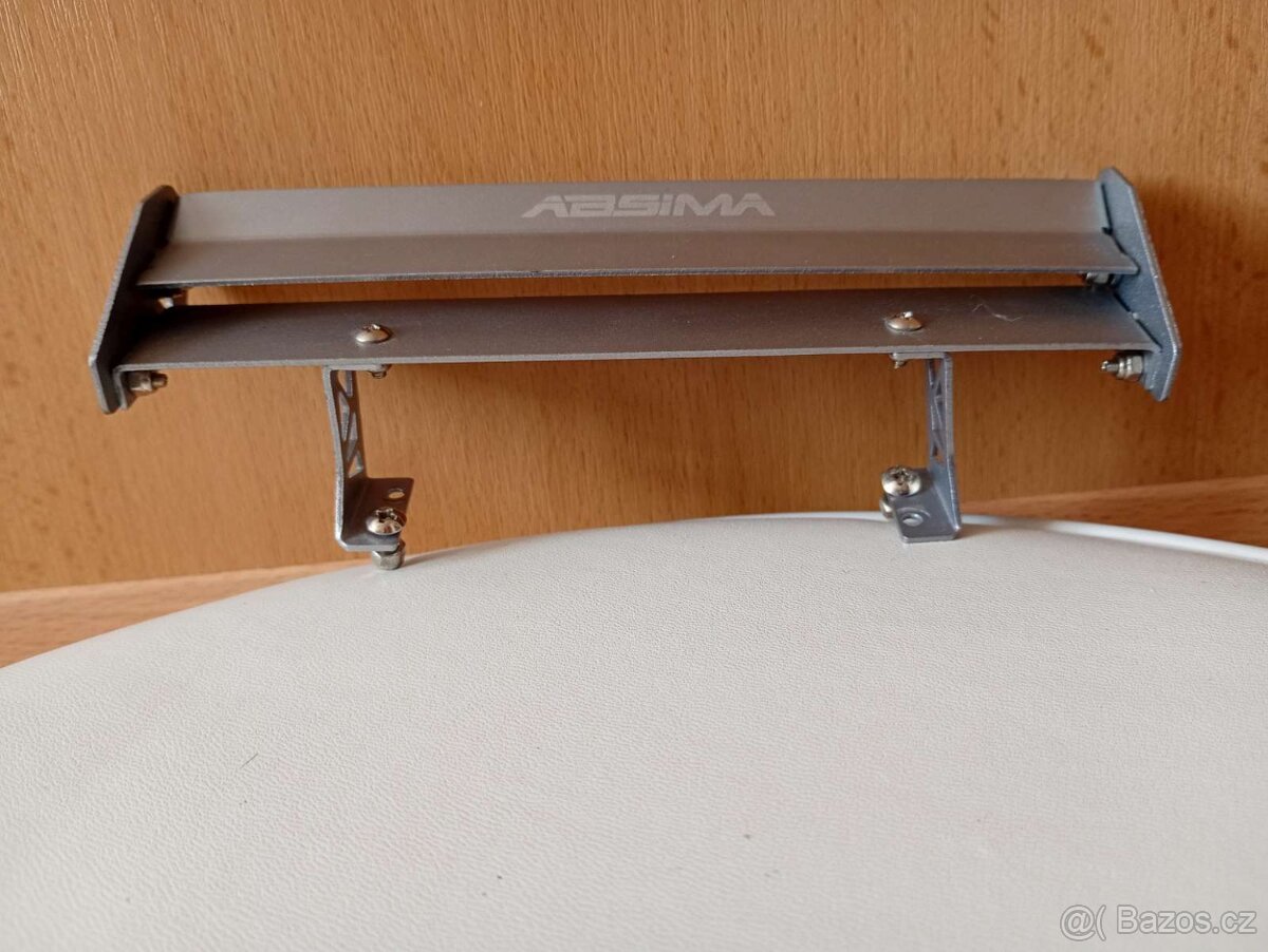 Křídlo na RC model 1:10 - 5