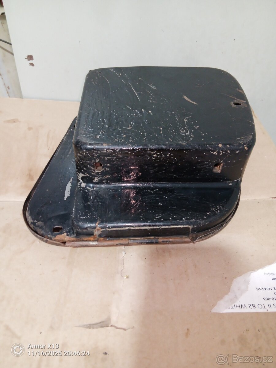 Jawa - ČZ 250, 350 kývačka, panelka bateriový kadtlík - 5