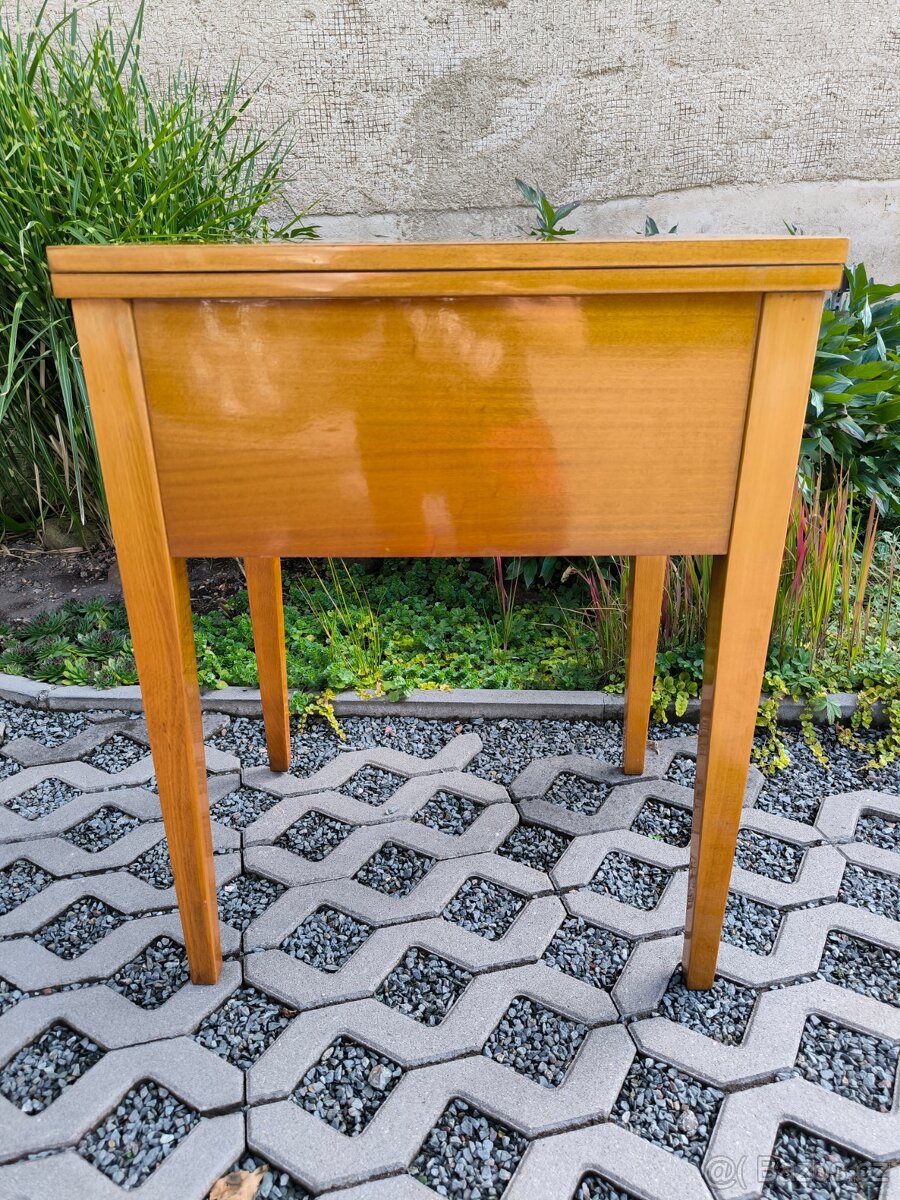 Elektrický šicí stroj Lucznik 415 TUR 2 se stolkem - 5