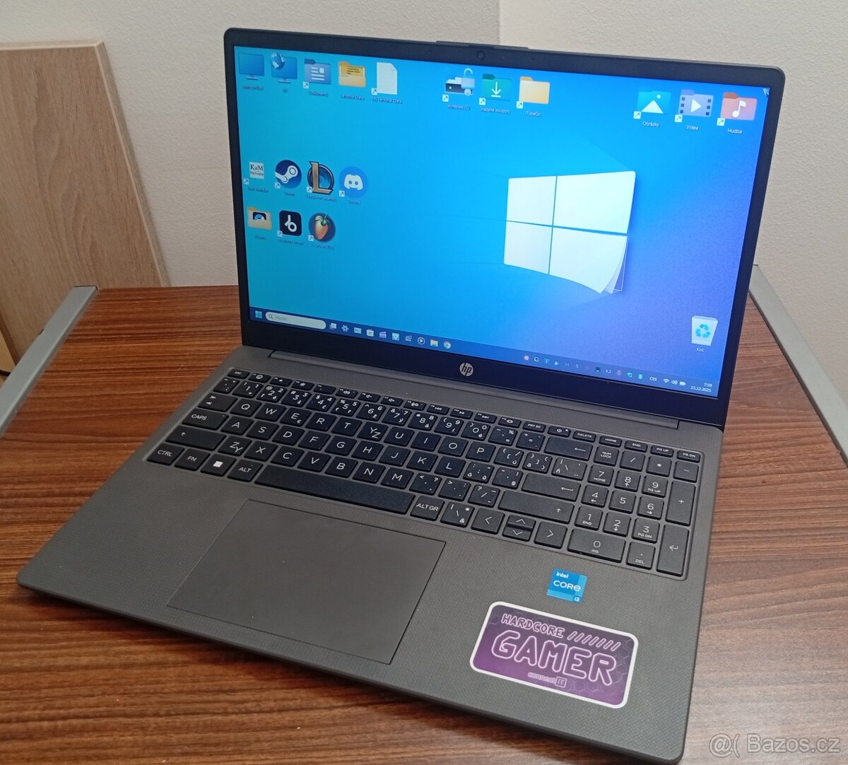 Notebook HP 250 G10-IntelCore i3-1315U 6jádrový 4,5 GHz, 16 - 5