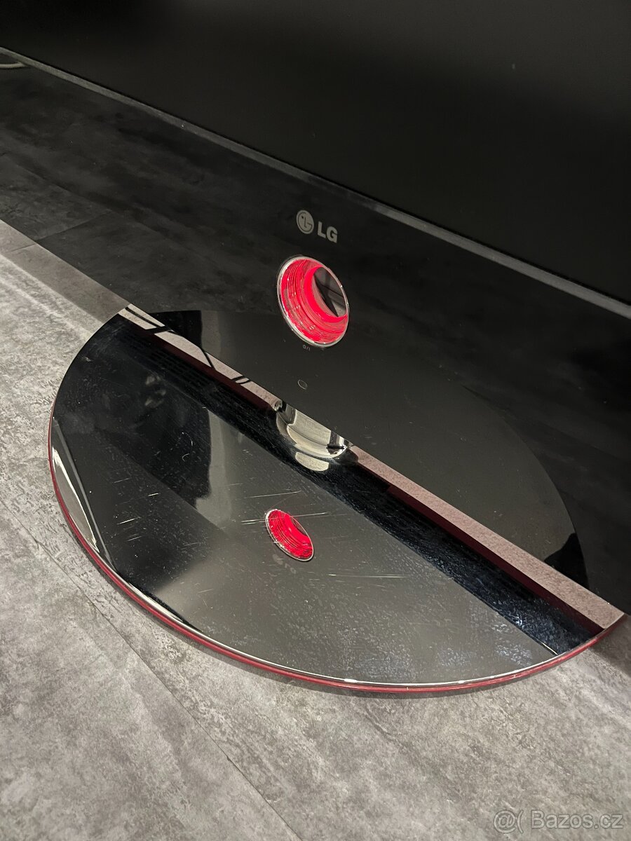 LCD televize LG 42LG6100 106cm - 5